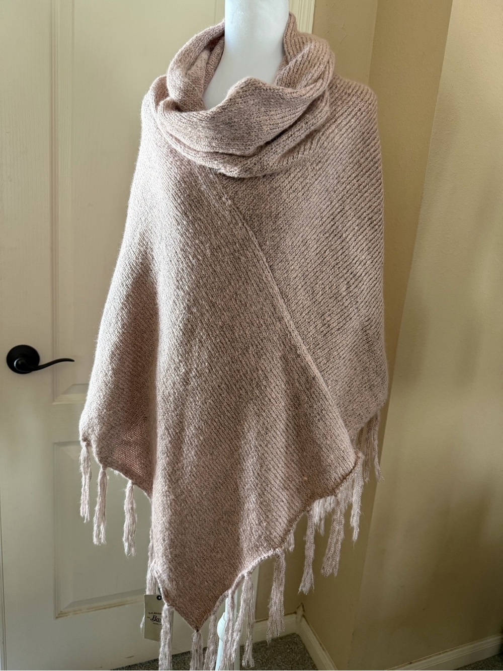 Women’s pink Bass Knit Poncho